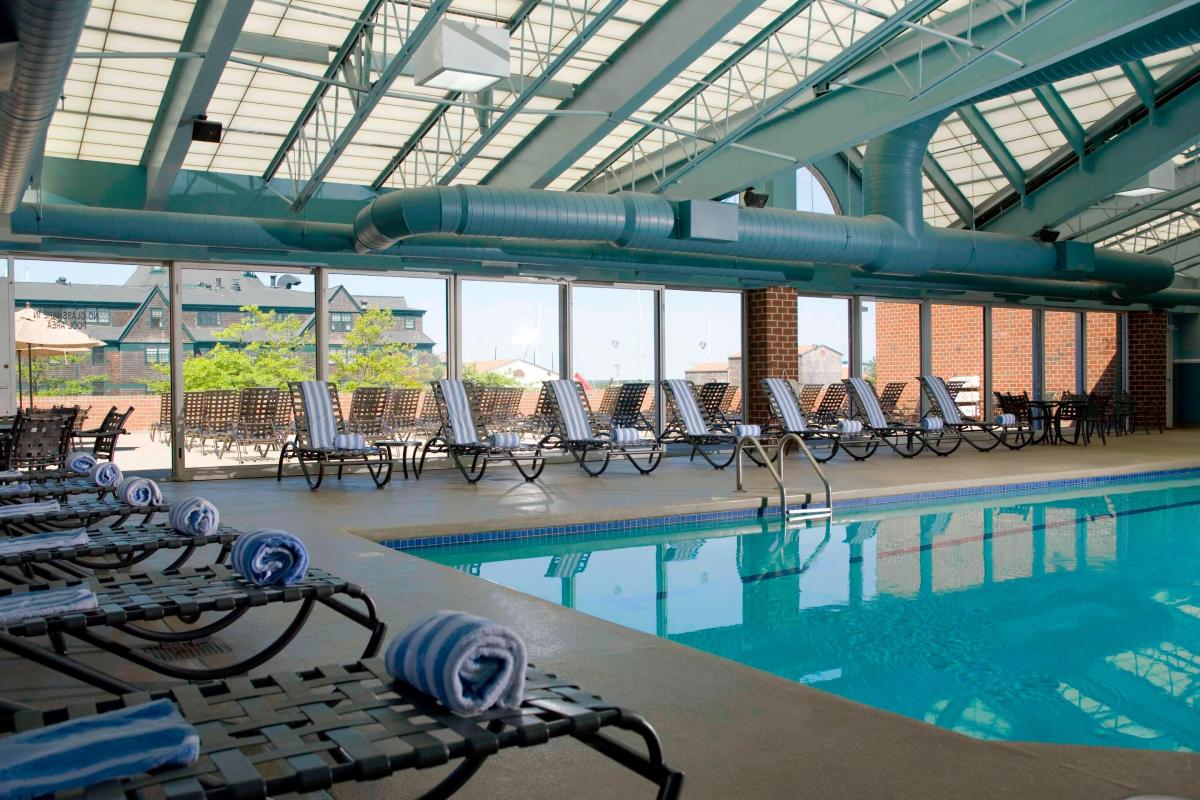 Newport Marriott Pool