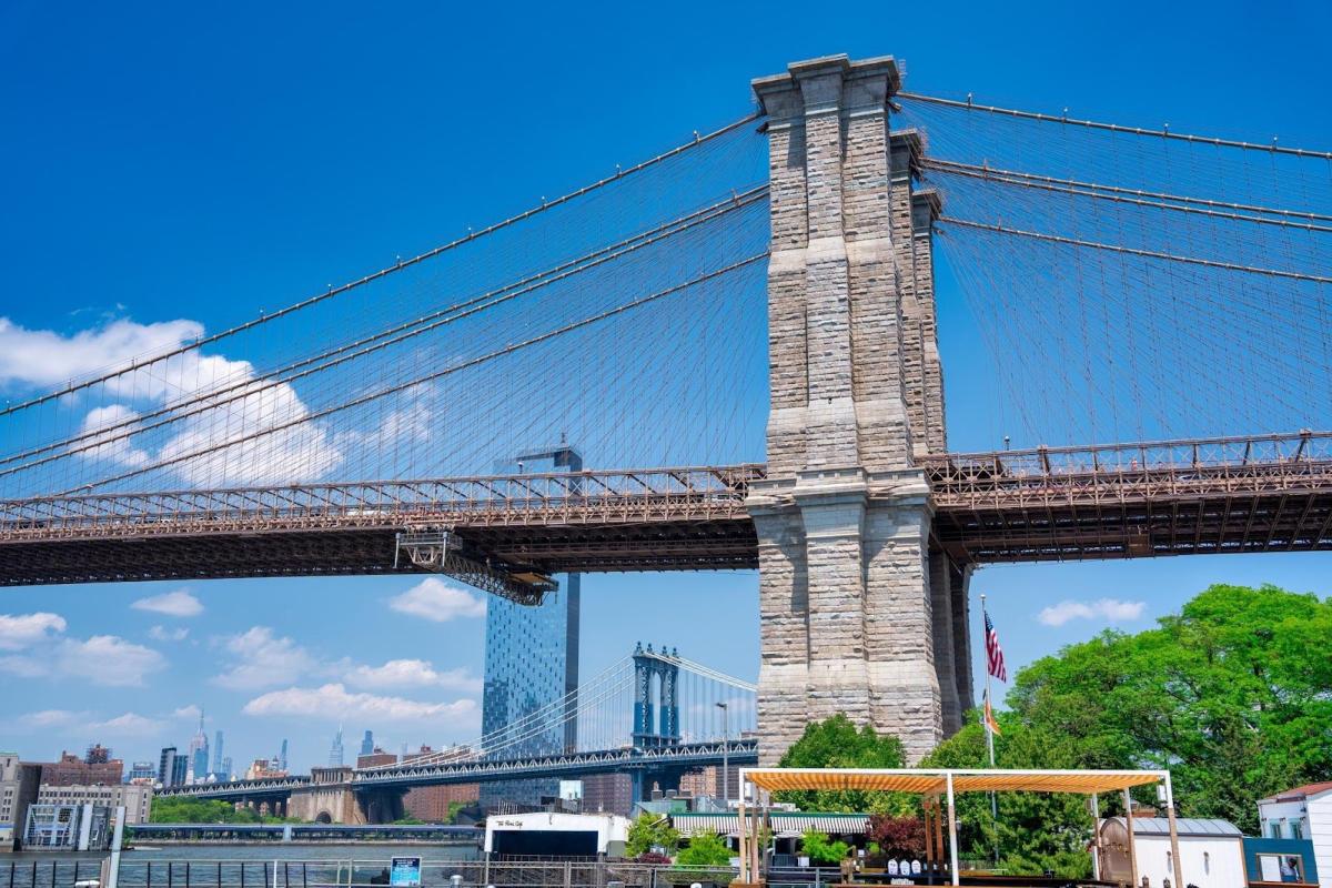 Brooklyn Bridge Daytime View