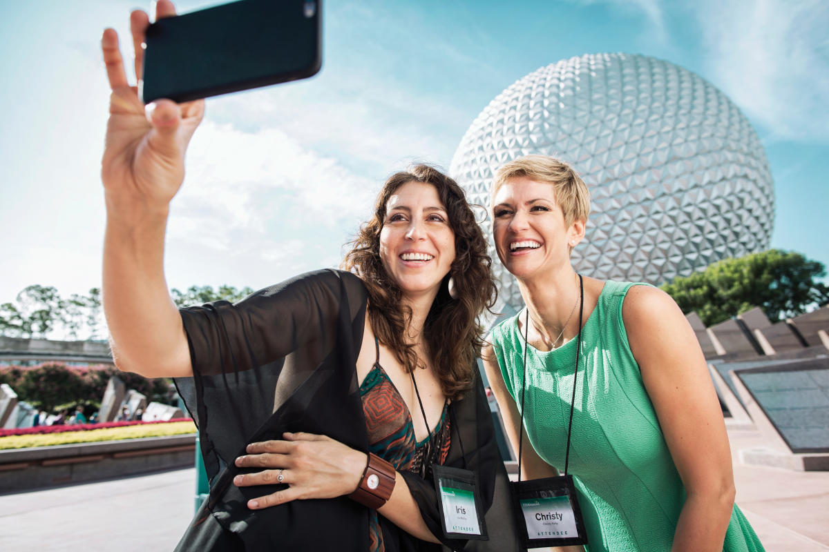 cs_2015_epcot_selfie_0105.jpg