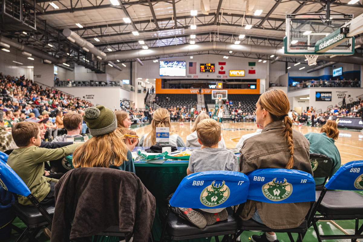 Wisconsin Herd Basketball Crowd