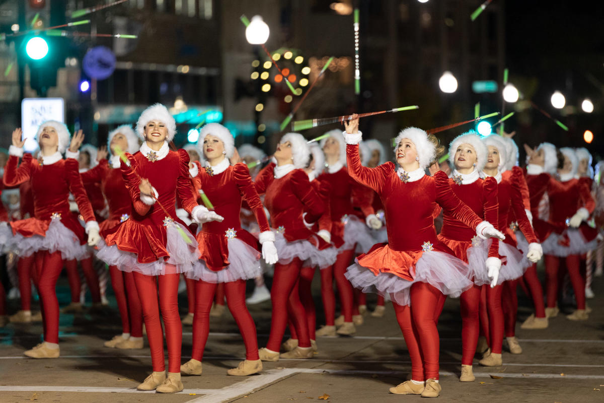 Downtown Oshkosh Holiday Parade