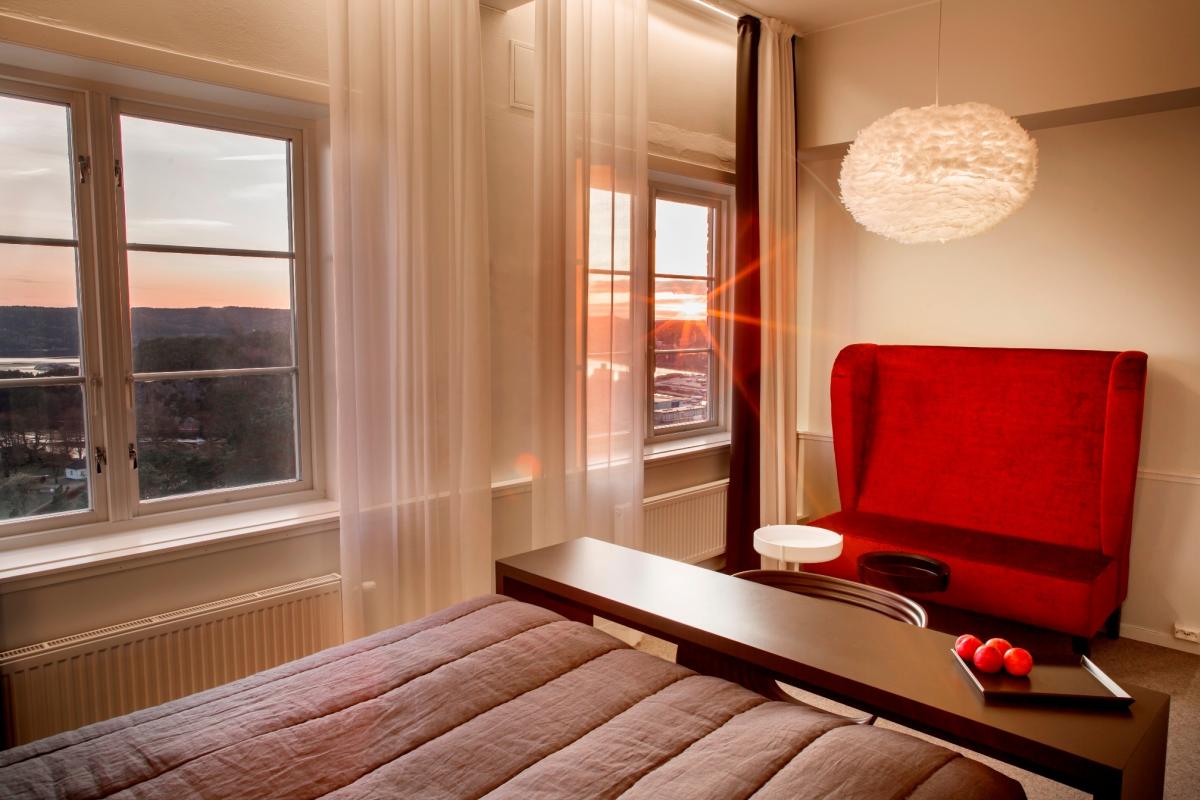 Bilde fra et hotellrom med utsikt på Fredriksten Hotell
