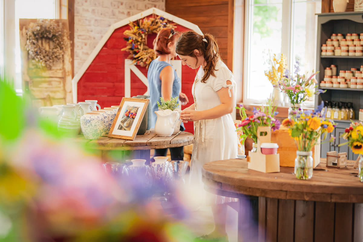 Makkink's Flower Farm shop