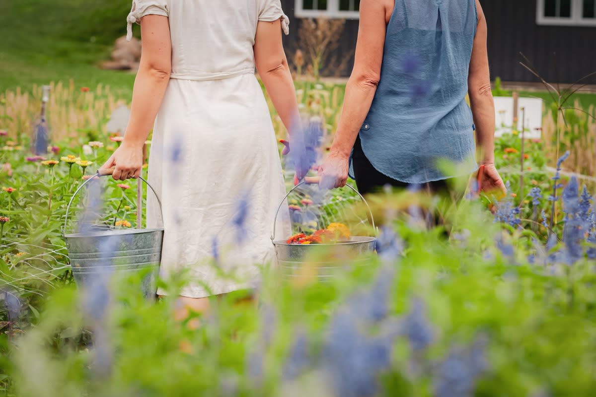 Cafe and Cut-Your-Own