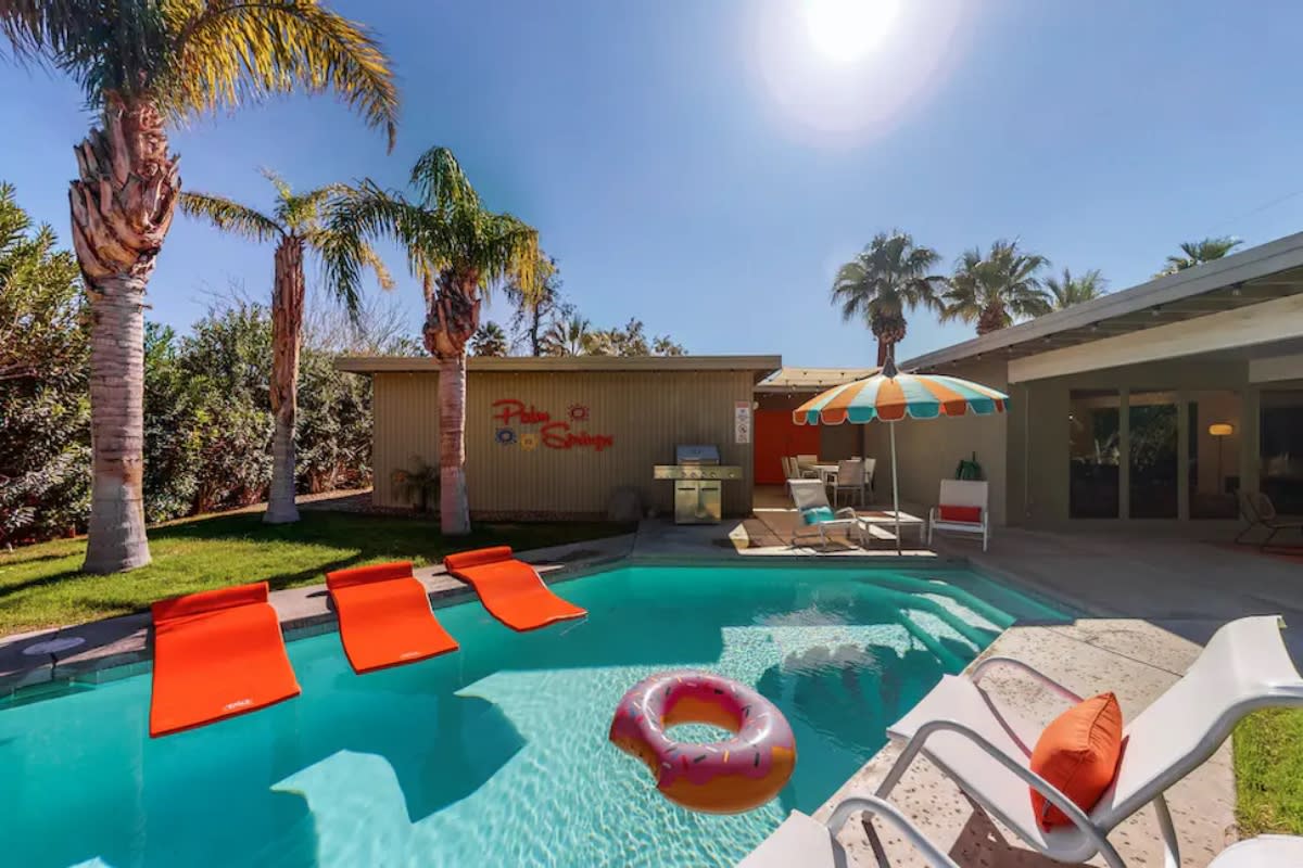 Budget Friendly Lodging in Greater Palm Springs | Local Hotels