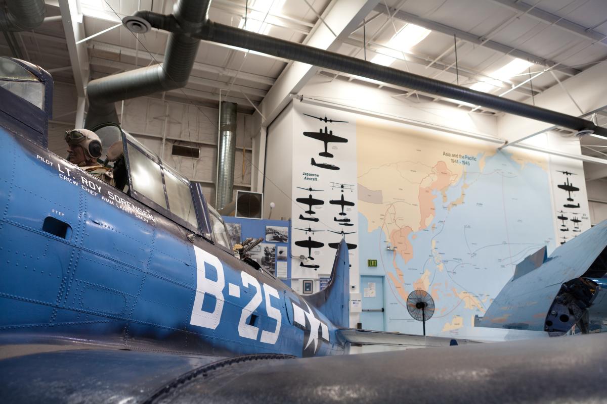 Airplane at PS Air Museum