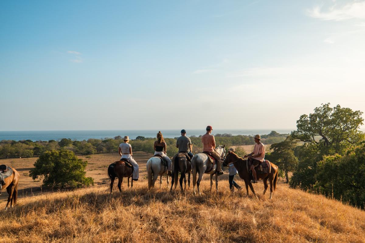 horse-riding-cambutal-los-santos