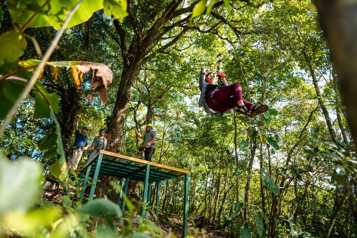 sendero-chorro-el-macho-el-valle-de-anton-cocle-province-panama