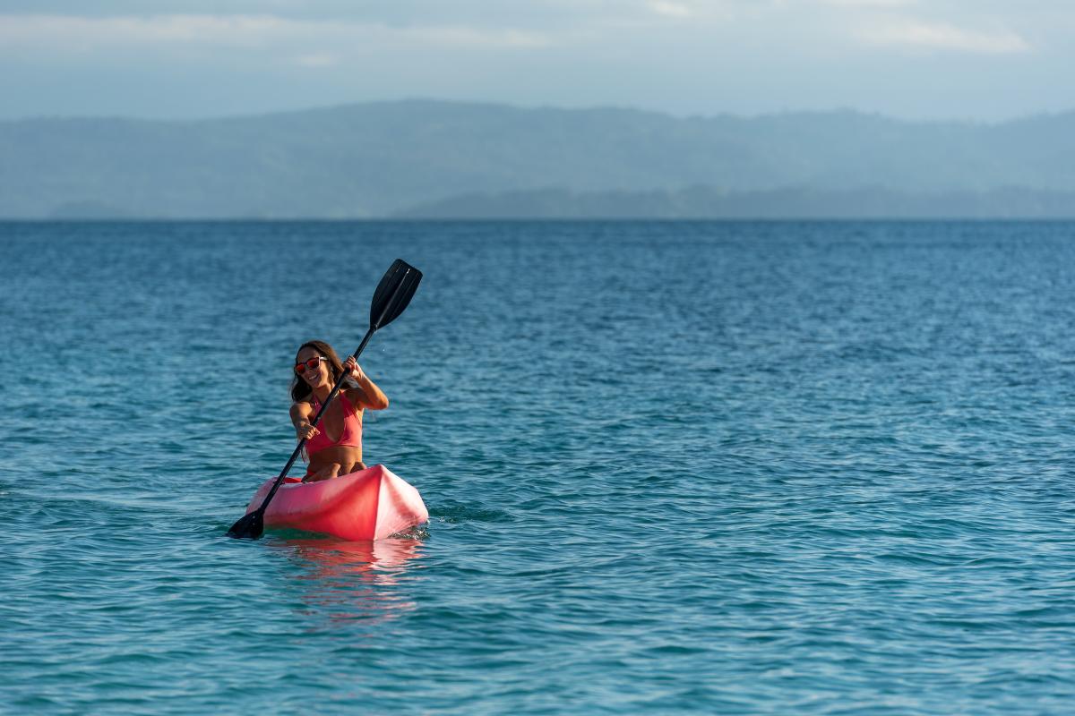 Kayaking in Isla Colón