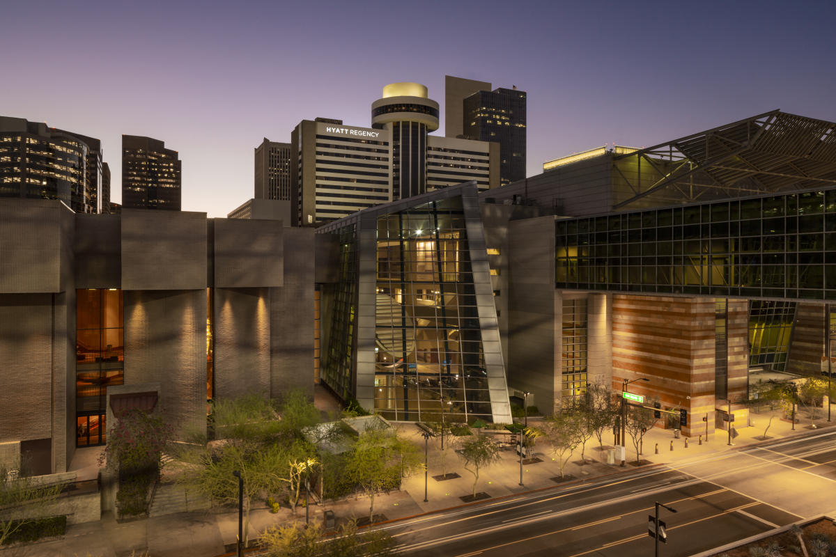 Exterior of Hyatt Regency Phoenix