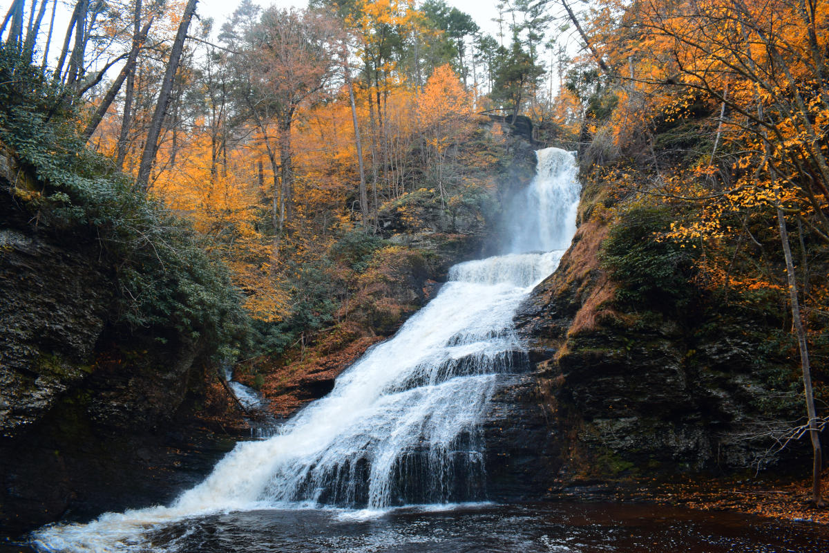 Experience the beautiful of fall in the Poconos