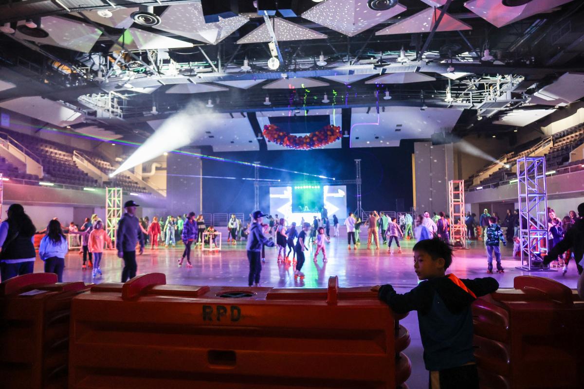 Celebrate Rochester NYE - Rollerskating