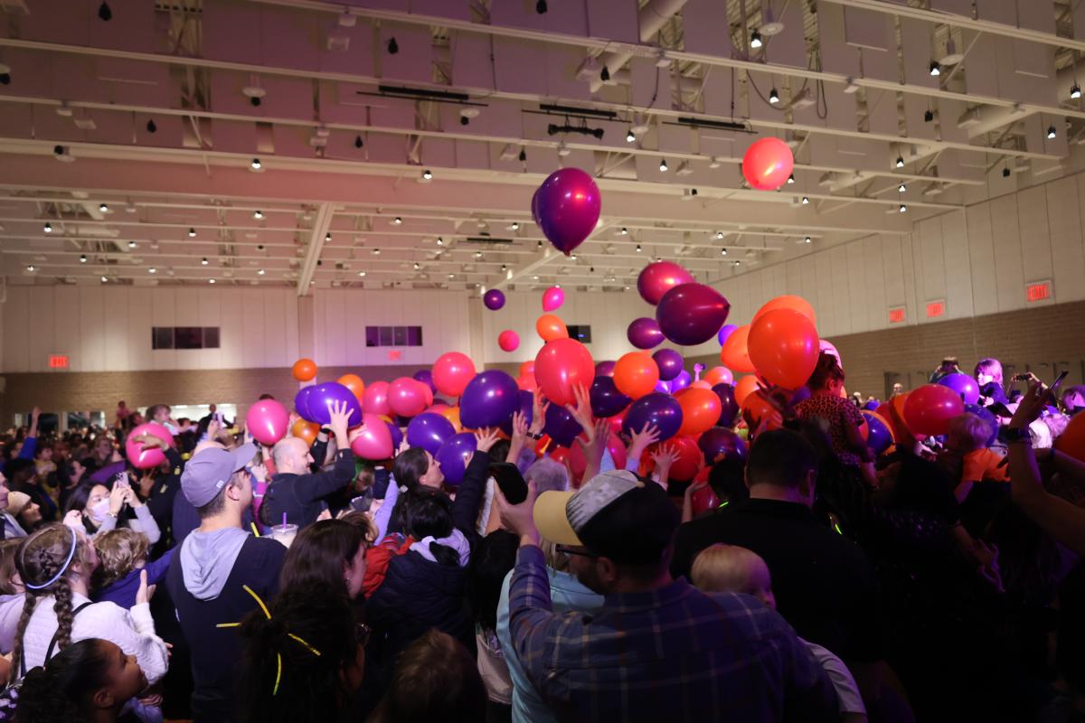 CelebrateNYE2025BalloonDrop