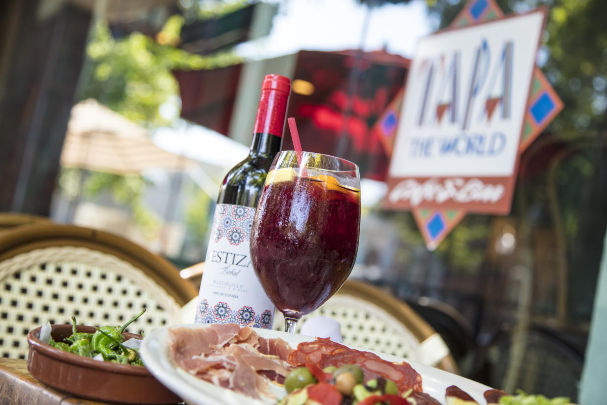 Tapa the World