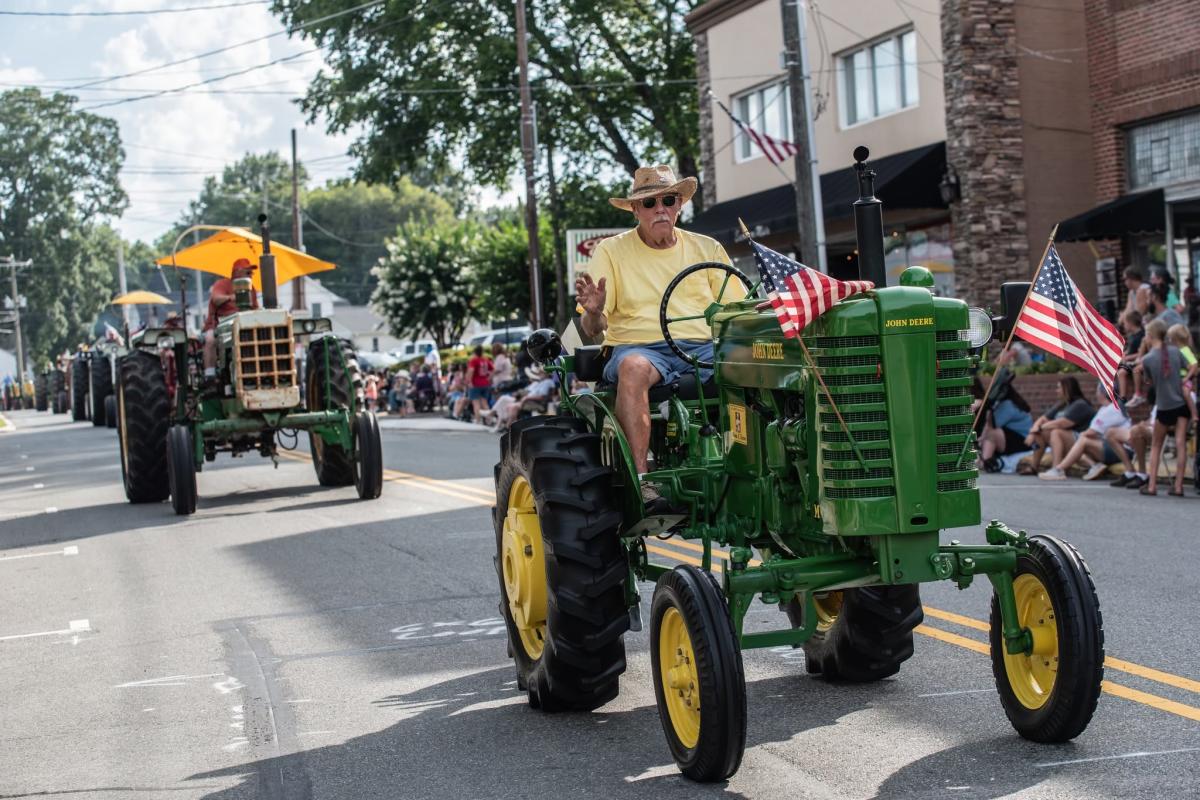 Farmers Day Festival Tractor Parade
