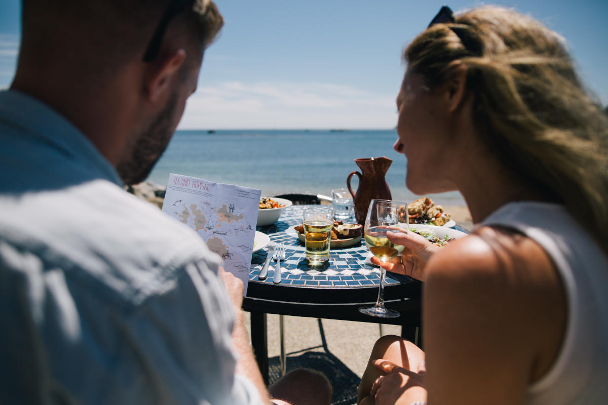 Couple eating at Dibble & Grubb on St. Mary's