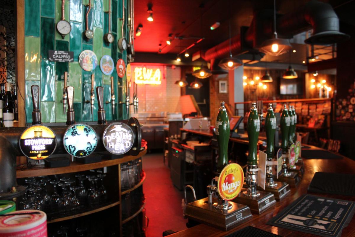 London Brewhouse Bar area