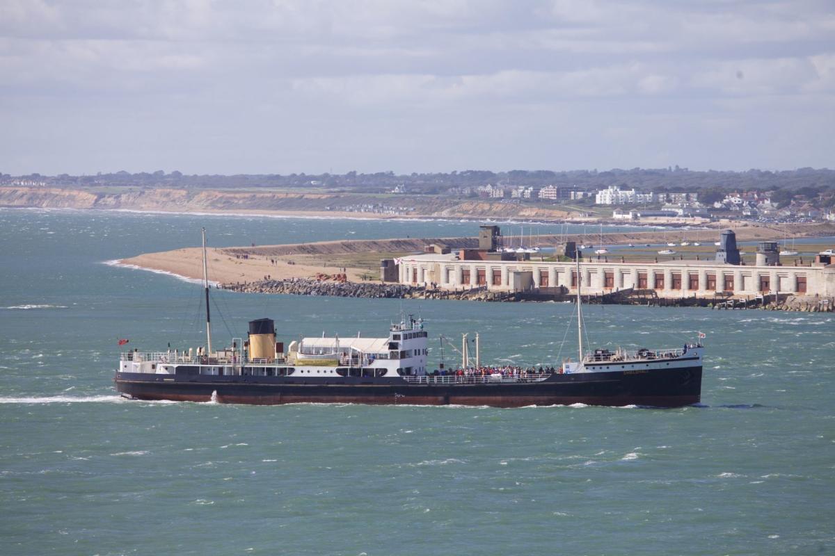 Steamship Shieldhall on solent waters