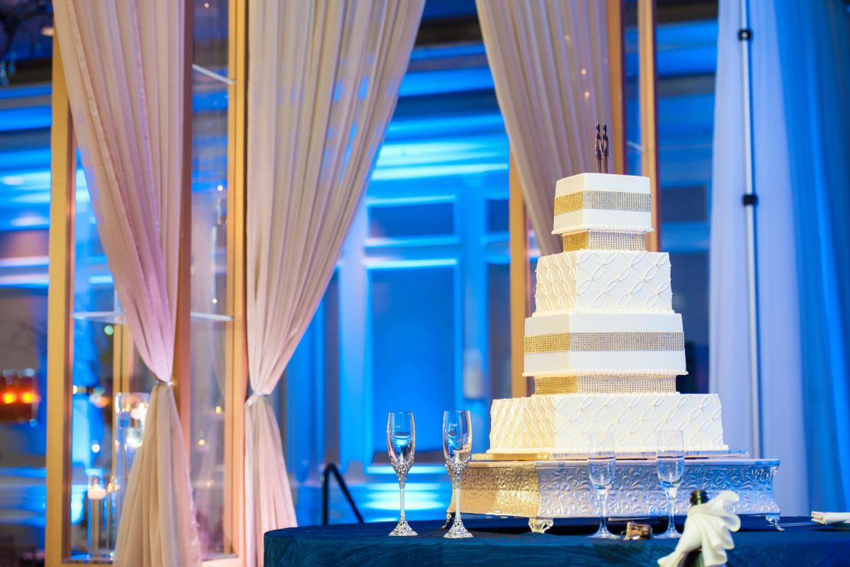 Wedding cake at the Houston Marriott Sugar Land