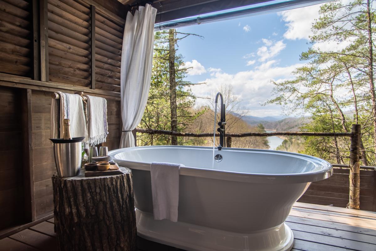 Romantic Getaways Soaking Tubs -  Lakeview at Fontana