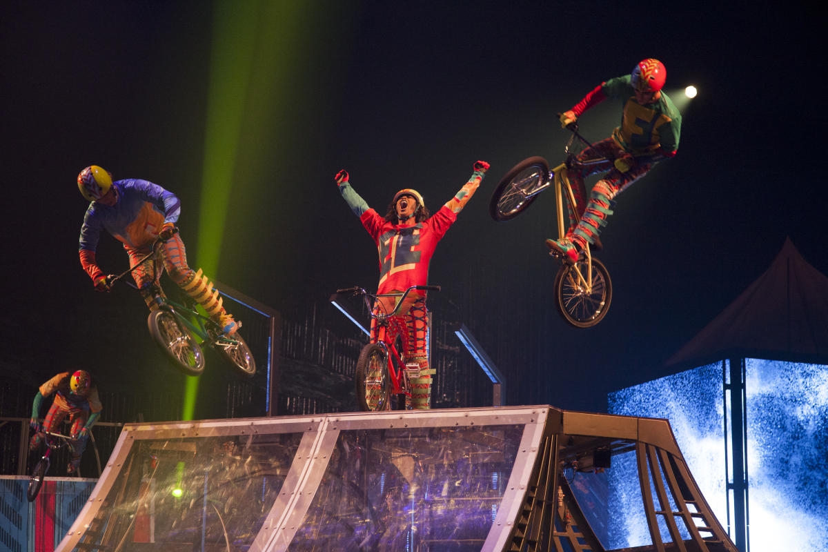 Cirque du Soleil VOLTA Photo Credit Patrice Lamoureux Costumes by Zaldy