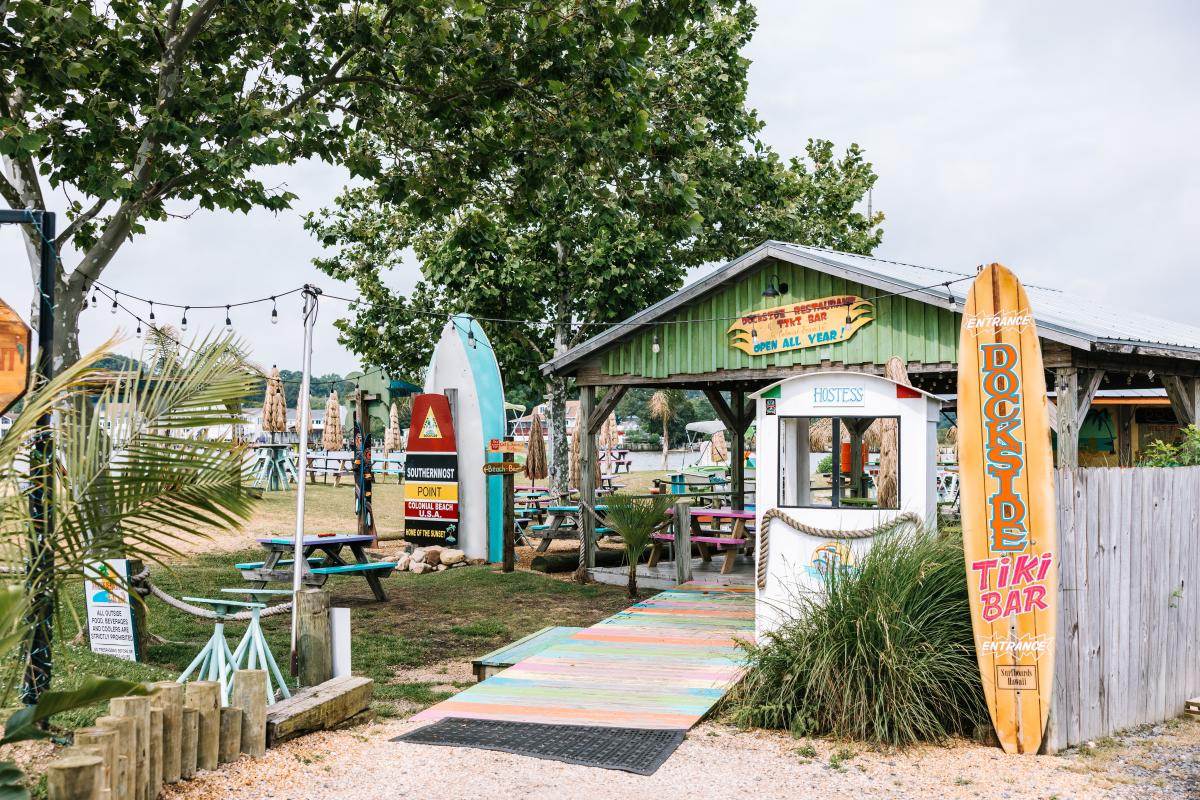 Dockside Restaurant & Tiki Bar