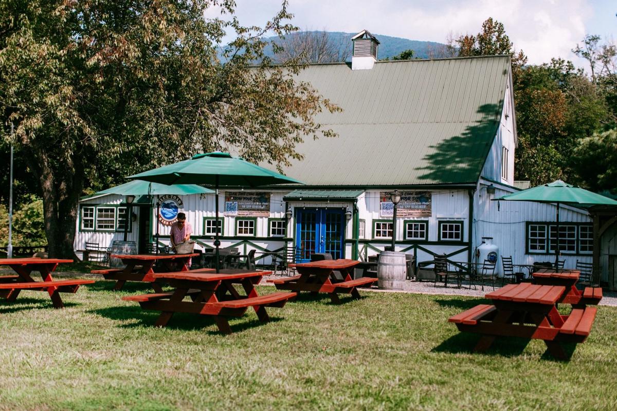 Exterior of Tasting Room at Blue Toad Hard Cider in Nellysford off Route 151