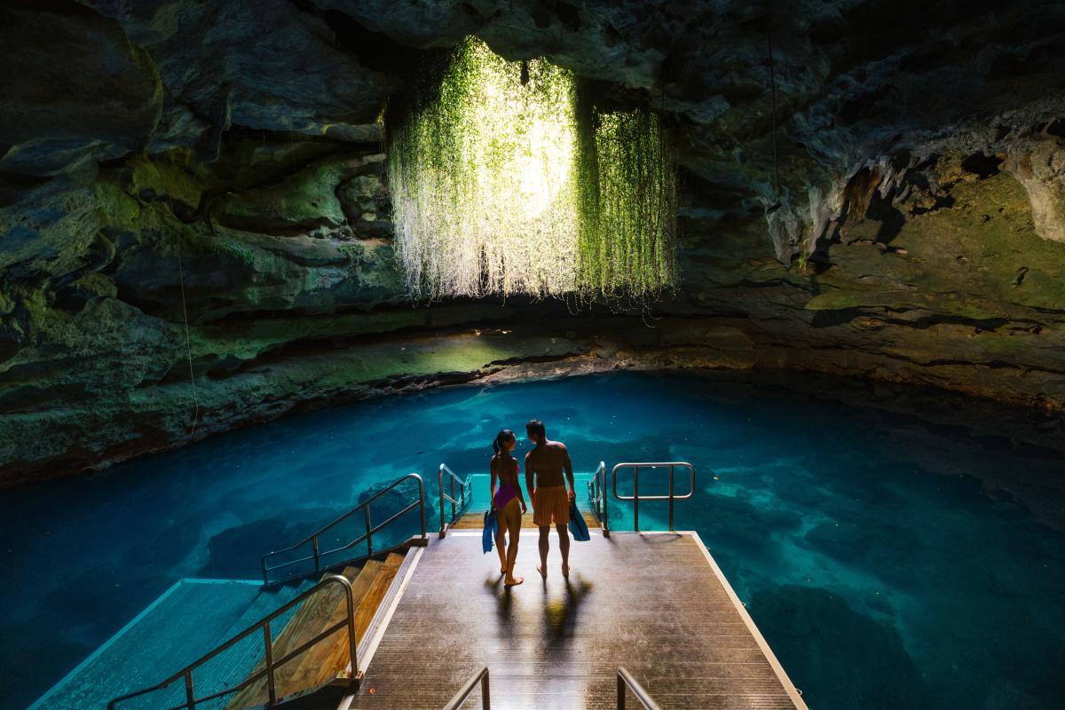 devils den man and woman