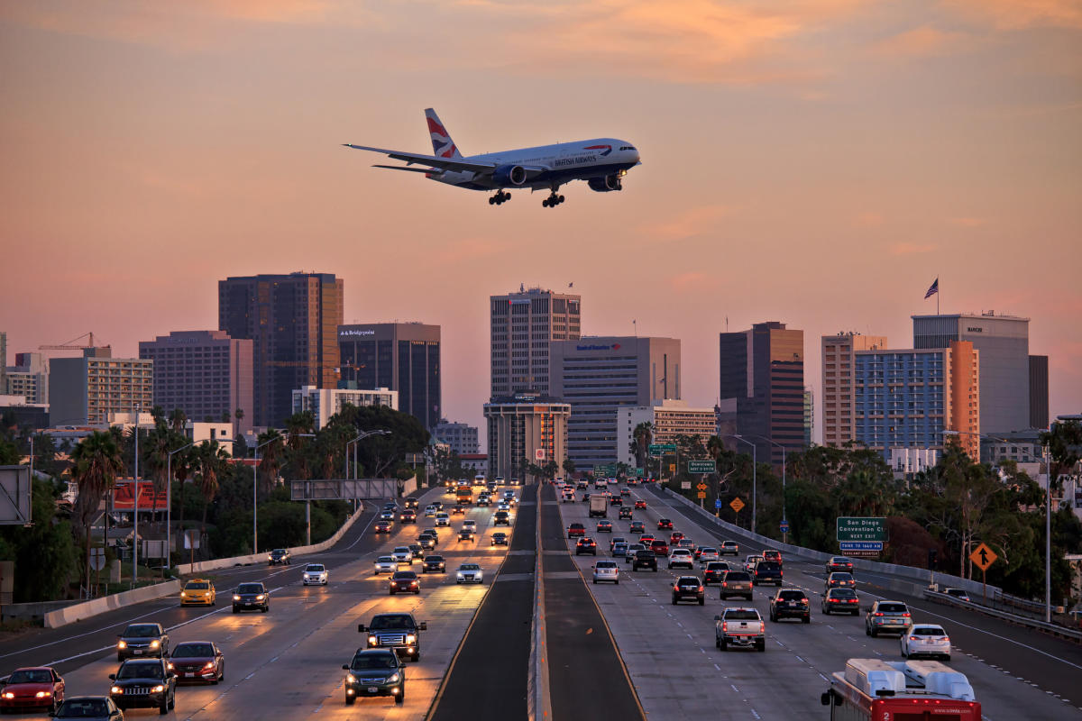 San-Diego-Airplane