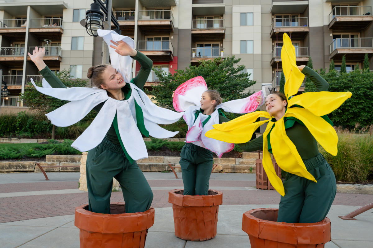 TBEX performing flowers