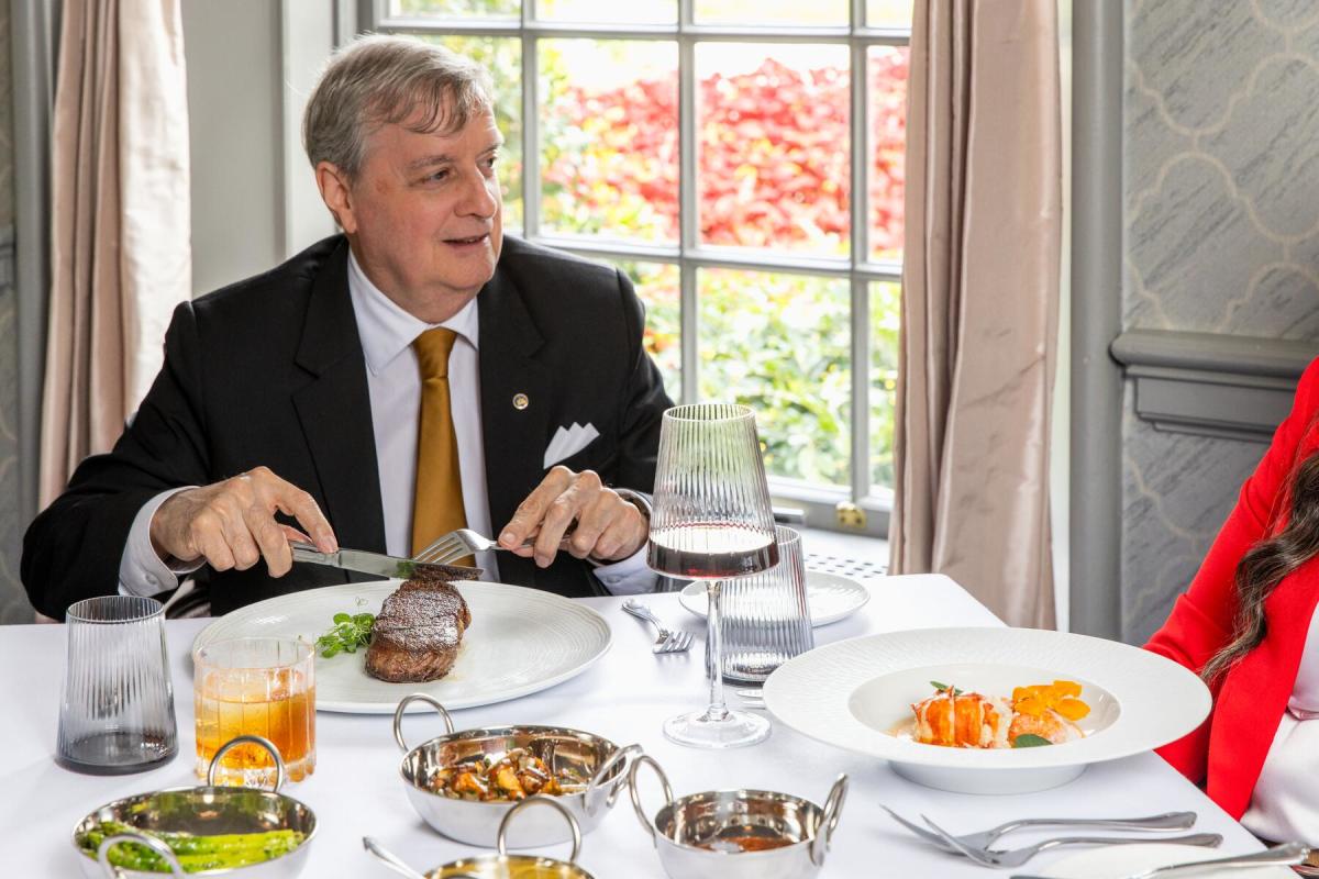 Fine Dining at Williamsburg Inn