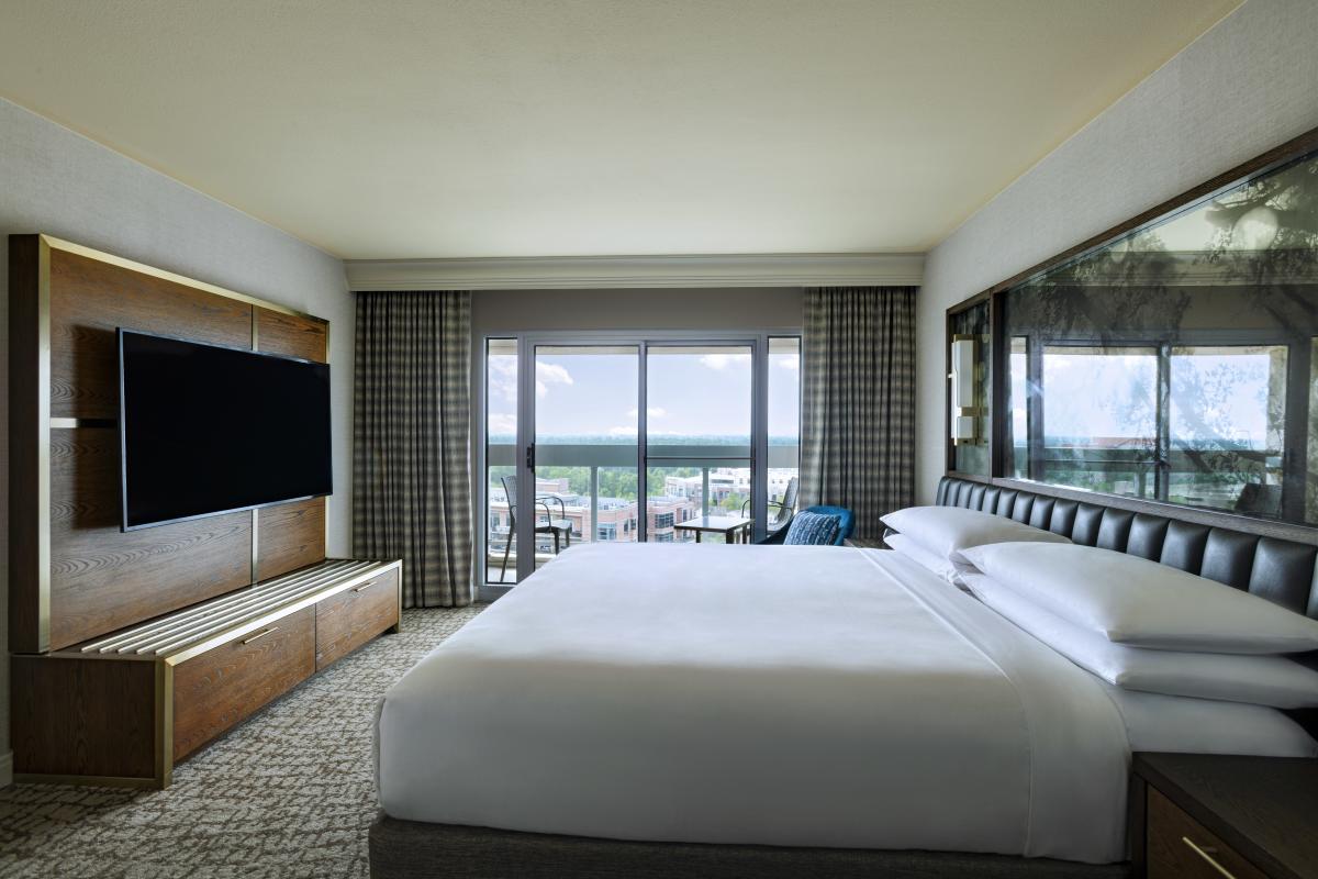 The Woodlands Waterway Marriott Hotel Room