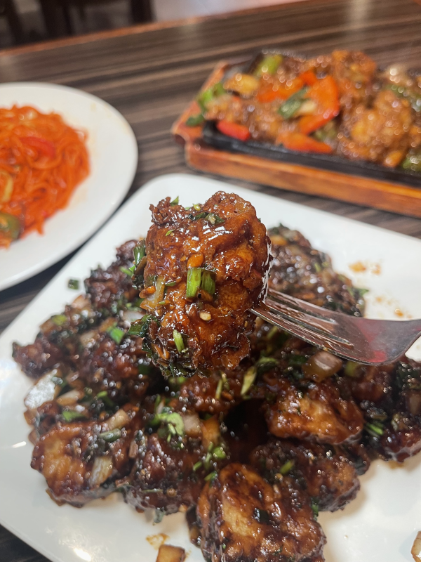 The Gobi Manchurian cauliflower florets at Aling's.