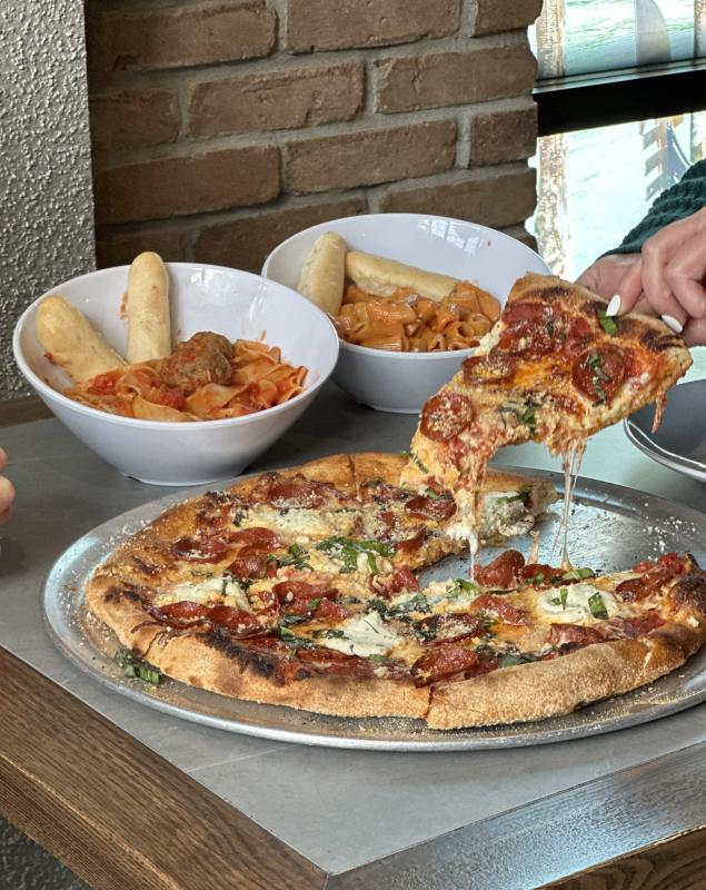 Macri's pizza and pasta