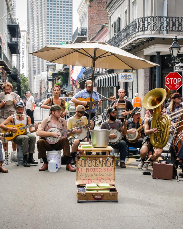 Street performers, music, musicians