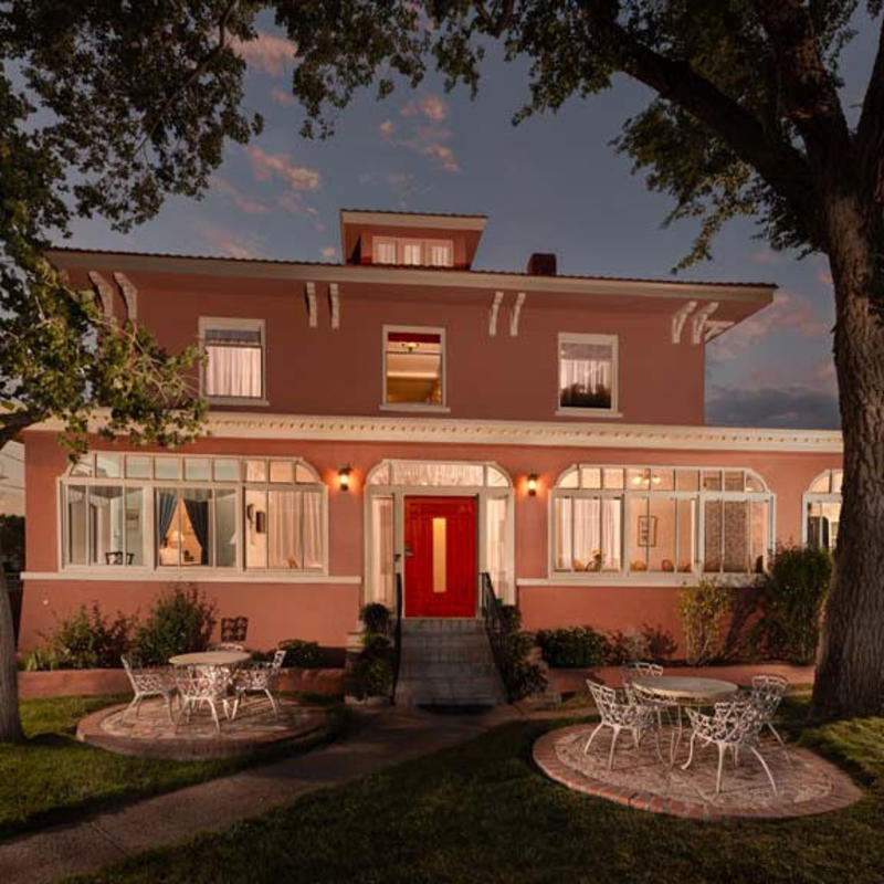 DTN - STL - Bottger Mansion of Old Town