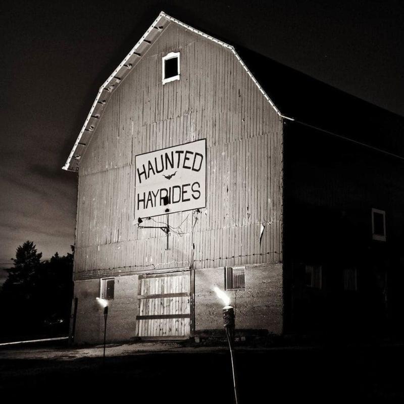 Black and White haunted barn image
