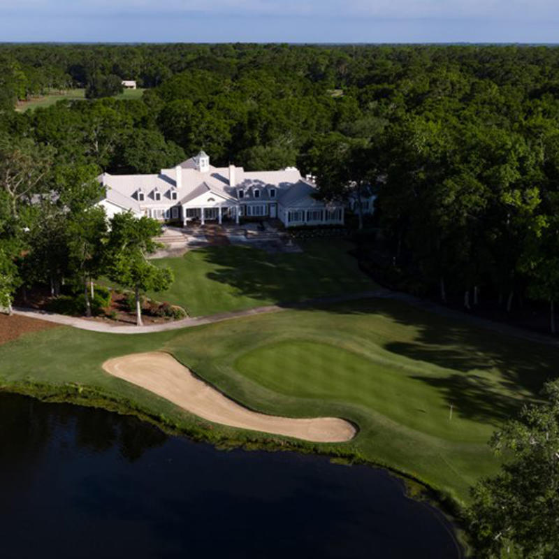 Aerial of Pawleys Plantation clubhouse with green and water feature