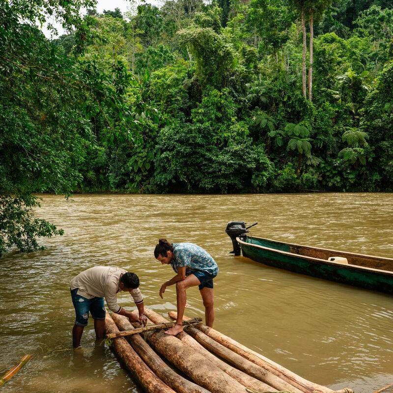 balsa-rafting-with-naso