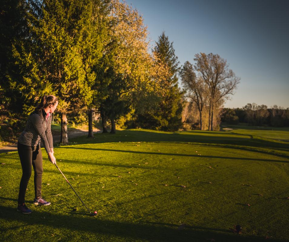 James Lenon Woman Golfer