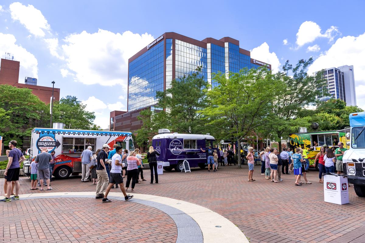 Food trucks in Freimann Square in Fort Wayne, Indiana