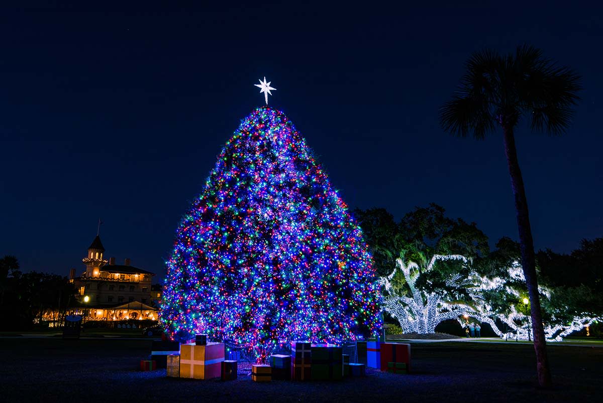 Each year, the Christmas lights on Jekyll Island transform the island into a winter wonderland.