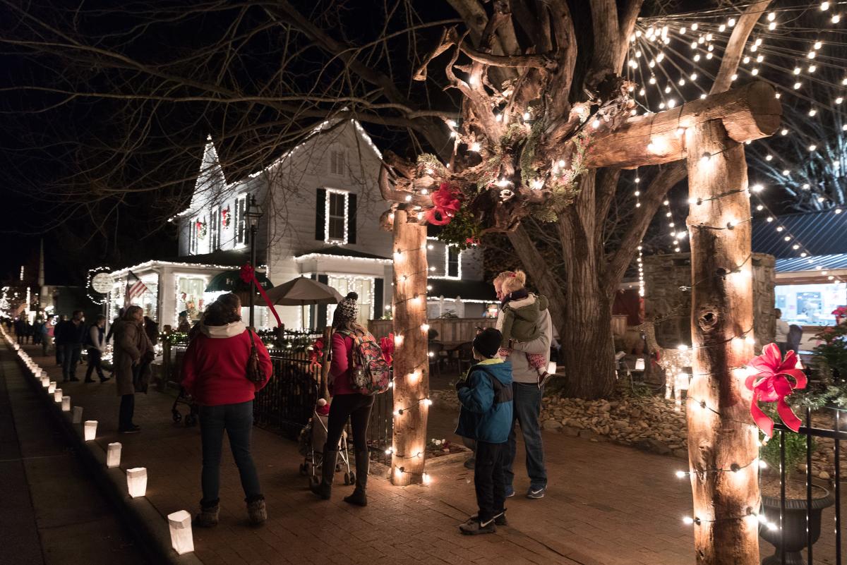 Dillsboro_Luminaries_180c50c1-4534-4d79-8014-94cc541a5e0b