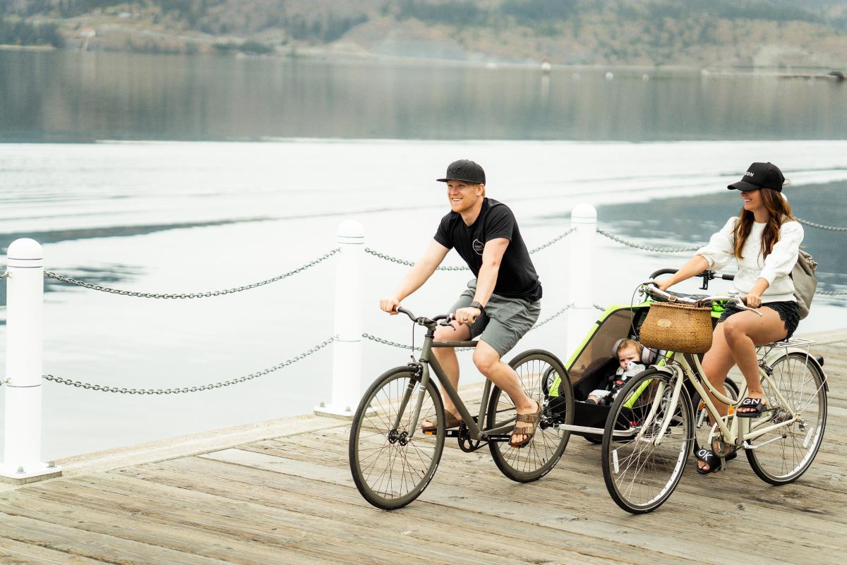 Family Biking Waterfront Boardwalk (3)