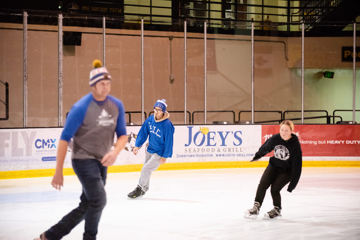 Speed Skating