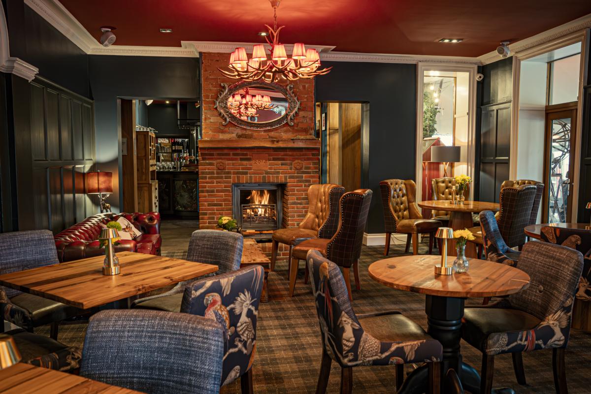 Balmer Lawn Lounge Interior
