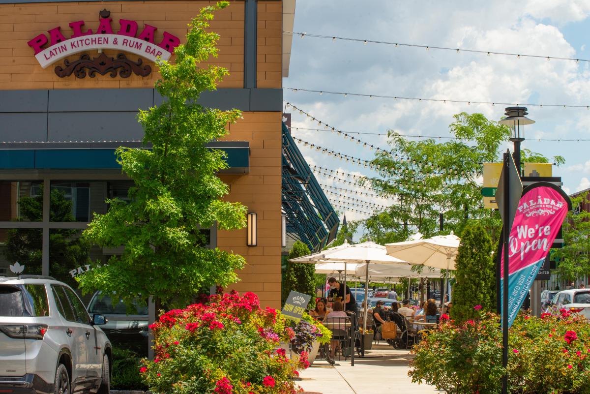 Outdoor dining during the Green Phase of COVID-19 at the KOP Town Center
