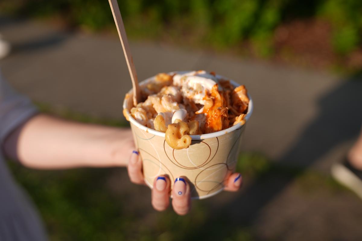 Thursday Market & Food Truck Corral