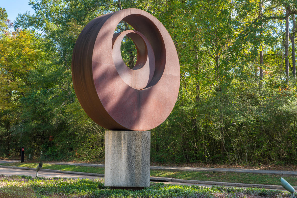 Disc II Sculpture in The Woodlands, Texas