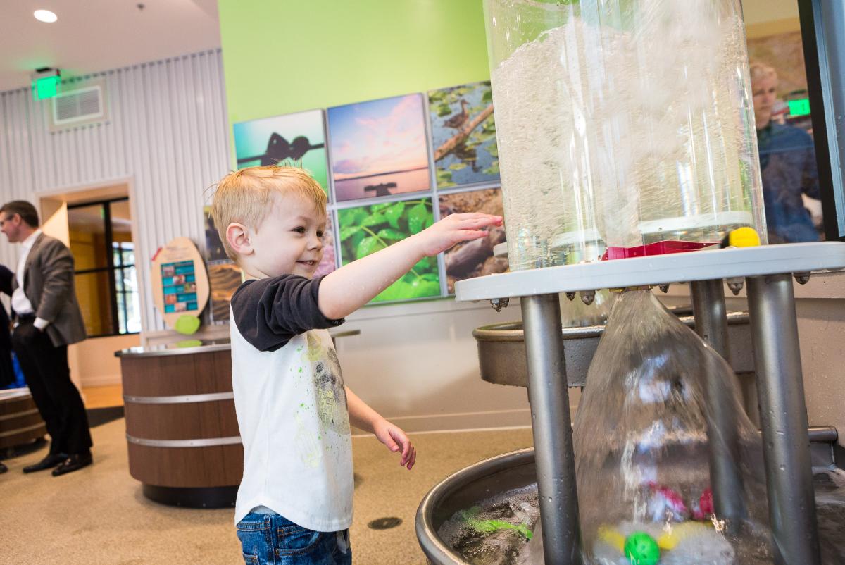 Water Activity at KidsQuest Museum